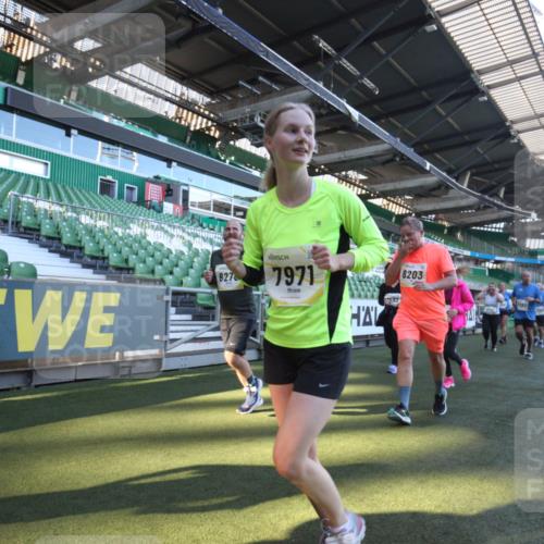 06.10.2024 - 19. swb-Marathon Bremen Yannick Fuchs http://msf.ph/oto/7364143 06.10.2024 10:34:30 Laufen im Stadion 7040, 7048, 7156, 7221, 7223, 7242, 7255, 7262, 7307, 7352, 7377, 7383, 7395, 7413, 7436, 7446, 7502, 7507, 7532, 7587, 7679, 7680, 7718, 7722, 7745, 7757, 7775, 7844, 7909, 7910, 7918, 7926, 7929, 7954, 7971, 7980, 7981, 7987, 8005, 8006, 8017, 8027, 8085, 8107, 8115, 8118, 8122, 8166, 8197, 8203, 8208, 8229, 8246, 8270, 8283, 8293, 8338, 8363, 8382, 8398, 8435, 8472, 8494, 8495, 8496, 8541, 8542, 8550, 8572, 8644, 8670, 8678, 8707, 8736, 8839, 9015 meine-sportfotos.de