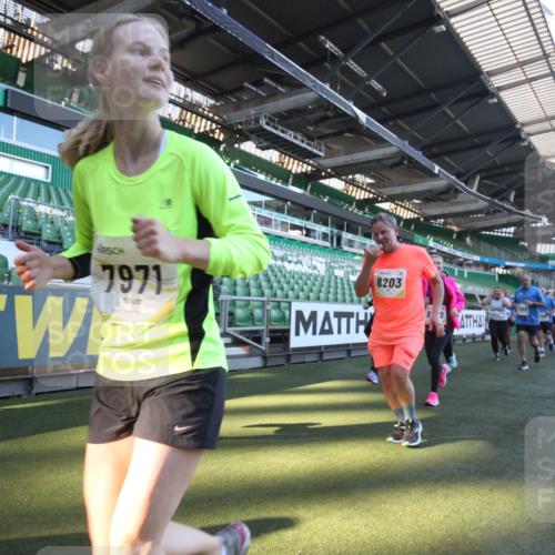 06.10.2024 - 19. swb-Marathon Bremen Yannick Fuchs http://msf.ph/oto/7364151 06.10.2024 10:34:31 Laufen im Stadion 7040, 7048, 7156, 7221, 7223, 7242, 7255, 7262, 7307, 7352, 7377, 7383, 7395, 7413, 7436, 7446, 7502, 7507, 7532, 7587, 7679, 7680, 7718, 7722, 7745, 7757, 7775, 7844, 7909, 7910, 7918, 7926, 7929, 7954, 7971, 7980, 7981, 7987, 8005, 8006, 8017, 8027, 8085, 8107, 8115, 8118, 8122, 8166, 8203, 8208, 8229, 8246, 8270, 8283, 8293, 8338, 8363, 8382, 8398, 8472, 8494, 8495, 8496, 8539, 8541, 8542, 8550, 8572, 8644, 8670, 8678, 8707, 8736, 8839, 9015 meine-sportfotos.de
