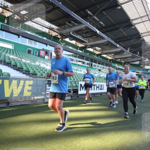 06.10.2024 - 19. swb-Marathon Bremen Yannick Fuchs http://msf.ph/oto/7364169 06.10.2024 10:34:34 Laufen im Stadion 7048, 7156, 7221, 7223, 7242, 7255, 7262, 7307, 7352, 7377, 7383, 7395, 7413, 7436, 7443, 7446, 7502, 7507, 7532, 7587, 7679, 7680, 7722, 7745, 7757, 7775, 7844, 7909, 7910, 7918, 7926, 7929, 7954, 7971, 7980, 7981, 7987, 8005, 8006, 8017, 8027, 8085, 8107, 8115, 8118, 8122, 8152, 8166, 8203, 8229, 8246, 8270, 8283, 8338, 8363, 8398, 8472, 8494, 8495, 8496, 8539, 8541, 8542, 8550, 8572, 8644, 8670, 8678, 8736, 8839, 8848, 9015 meine-sportfotos.de