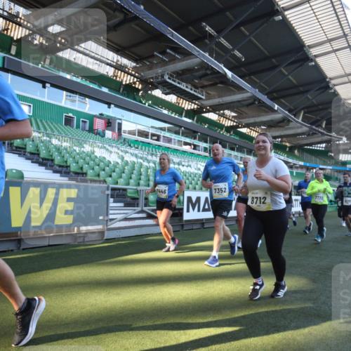 06.10.2024 - 19. swb-Marathon Bremen Yannick Fuchs http://msf.ph/oto/7364171 06.10.2024 10:34:35 Laufen im Stadion 7048, 7156, 7221, 7223, 7242, 7255, 7262, 7307, 7352, 7377, 7383, 7395, 7413, 7436, 7443, 7446, 7502, 7507, 7532, 7587, 7679, 7680, 7722, 7745, 7757, 7775, 7844, 7909, 7910, 7918, 7926, 7929, 7954, 7971, 7980, 7981, 7987, 8005, 8006, 8017, 8027, 8085, 8107, 8115, 8118, 8122, 8152, 8166, 8203, 8229, 8246, 8270, 8283, 8338, 8363, 8398, 8472, 8494, 8495, 8496, 8539, 8541, 8542, 8550, 8572, 8644, 8670, 8678, 8736, 8839, 8848, 9015 meine-sportfotos.de