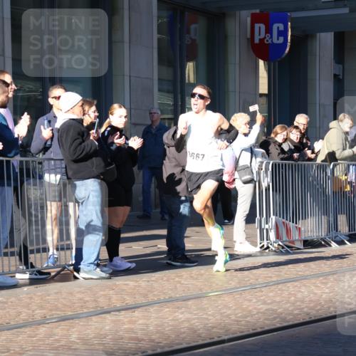 06.10.2024 - 19. swb-Marathon Bremen Strokosch-Dieckow http://msf.ph/oto/7364200 06.10.2024 10:25:51 Laufen 41, 8667 meine-sportfotos.de