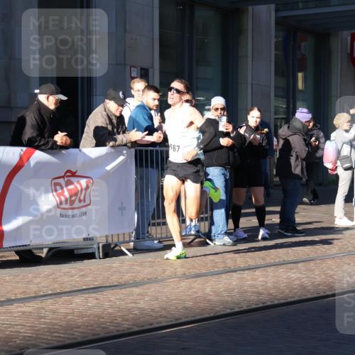 06.10.2024 - 19. swb-Marathon Bremen Strokosch-Dieckow http://msf.ph/oto/7364215 06.10.2024 10:25:51 Laufen 41, 8667 meine-sportfotos.de