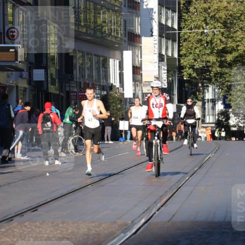 06.10.2024 - 19. swb-Marathon Bremen Strokosch-Dieckow http://msf.ph/oto/7364232 06.10.2024 10:26:23 Laufen 41, 8350, 8395, 8396 meine-sportfotos.de