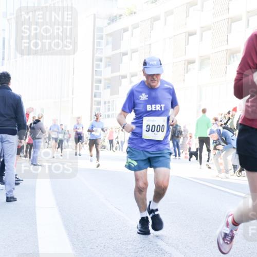 06.10.2024 - 19. swb-Marathon Bremen Matties Gatica Varas http://msf.ph/oto/7364248 06.10.2024 10:41:15 Laufen 9000 meine-sportfotos.de