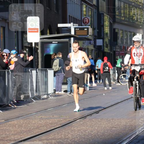 06.10.2024 - 19. swb-Marathon Bremen Strokosch-Dieckow http://msf.ph/oto/7364292 06.10.2024 10:26:26 Laufen 41, 8350, 8395, 8396 meine-sportfotos.de