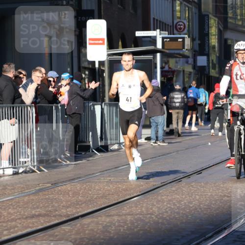 06.10.2024 - 19. swb-Marathon Bremen Strokosch-Dieckow http://msf.ph/oto/7364319 06.10.2024 10:26:27 Laufen 41, 8350, 8395, 8396 meine-sportfotos.de