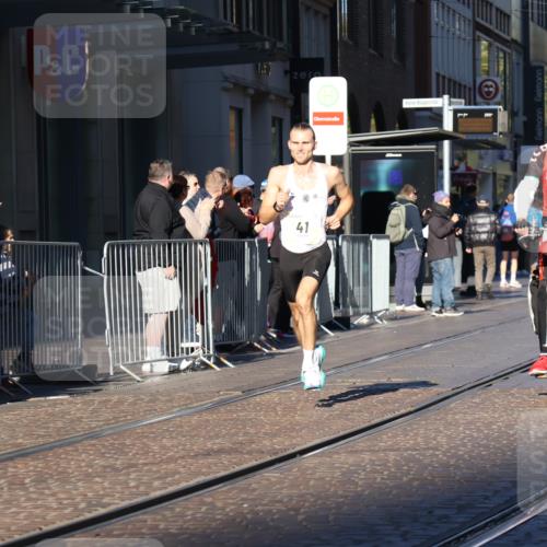 06.10.2024 - 19. swb-Marathon Bremen Strokosch-Dieckow http://msf.ph/oto/7364342 06.10.2024 10:26:28 Laufen 41, 8350, 8395, 8396 meine-sportfotos.de