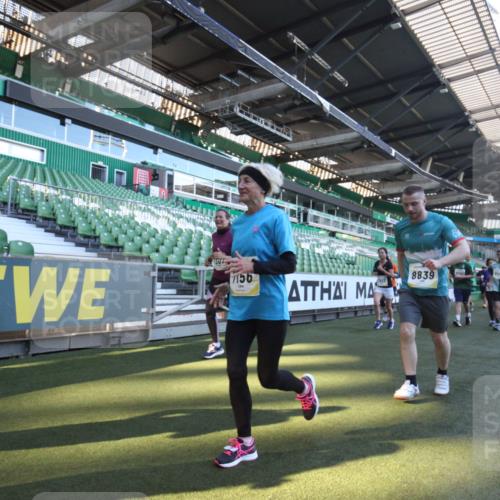 06.10.2024 - 19. swb-Marathon Bremen Yannick Fuchs http://msf.ph/oto/7364370 06.10.2024 10:34:50 Laufen im Stadion 7034, 7035, 7138, 7156, 7162, 7204, 7242, 7251, 7262, 7295, 7307, 7321, 7335, 7352, 7377, 7413, 7436, 7443, 7446, 7478, 7479, 7502, 7507, 7587, 7644, 7679, 7680, 7690, 7699, 7722, 7757, 7772, 7773, 7864, 7900, 7918, 7926, 7954, 7955, 7980, 7981, 8085, 8088, 8115, 8118, 8122, 8144, 8152, 8166, 8183, 8246, 8363, 8366, 8429, 8450, 8472, 8494, 8495, 8496, 8509, 8539, 8541, 8542, 8588, 8589, 8670, 8678, 8736, 8760, 8839, 8848, 9015 meine-sportfotos.de