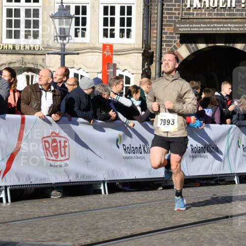 06.10.2024 - 19. swb-Marathon Bremen Strokosch-Dieckow http://msf.ph/oto/7364411 06.10.2024 10:39:12 Ziel 7157, 7655, 7993, 8275, 8466, 9033 meine-sportfotos.de
