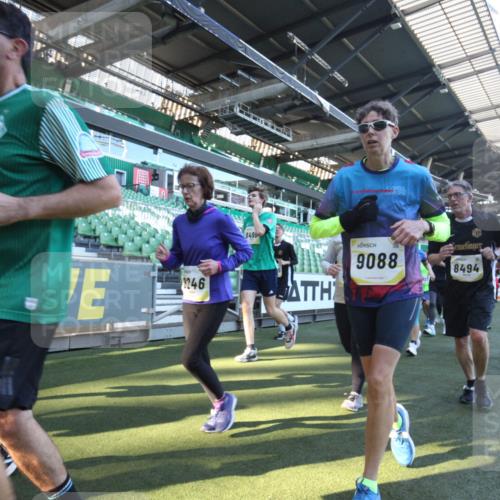 06.10.2024 - 19. swb-Marathon Bremen Yannick Fuchs http://msf.ph/oto/7364441 06.10.2024 10:34:55 Laufen im Stadion 7034, 7035, 7042, 7138, 7155, 7156, 7162, 7204, 7226, 7251, 7295, 7307, 7321, 7335, 7413, 7436, 7443, 7468, 7478, 7479, 7502, 7507, 7587, 7644, 7679, 7680, 7690, 7699, 7722, 7757, 7772, 7773, 7864, 7899, 7900, 7918, 7926, 7932, 7954, 7955, 7980, 7981, 8073, 8074, 8085, 8088, 8118, 8122, 8144, 8152, 8166, 8183, 8246, 8363, 8366, 8370, 8378, 8429, 8450, 8472, 8494, 8495, 8496, 8506, 8509, 8539, 8541, 8542, 8588, 8589, 8678, 8698, 8760, 8799, 8839, 8848, 9015 meine-sportfotos.de
