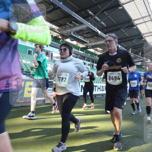 06.10.2024 - 19. swb-Marathon Bremen Yannick Fuchs http://msf.ph/oto/7364456 06.10.2024 10:34:55 Laufen im Stadion 7034, 7035, 7042, 7138, 7155, 7156, 7162, 7204, 7226, 7251, 7295, 7307, 7321, 7335, 7413, 7436, 7443, 7468, 7478, 7479, 7502, 7507, 7587, 7644, 7679, 7680, 7690, 7699, 7722, 7757, 7772, 7773, 7864, 7899, 7900, 7918, 7926, 7932, 7954, 7955, 7980, 7981, 8073, 8074, 8085, 8088, 8118, 8122, 8144, 8152, 8166, 8183, 8246, 8363, 8366, 8370, 8378, 8429, 8450, 8472, 8494, 8495, 8496, 8506, 8509, 8539, 8541, 8542, 8588, 8589, 8678, 8698, 8760, 8799, 8839, 8848, 9015 meine-sportfotos.de