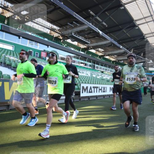 06.10.2024 - 19. swb-Marathon Bremen Yannick Fuchs http://msf.ph/oto/7364535 06.10.2024 10:34:58 Laufen im Stadion 7034, 7035, 7042, 7138, 7155, 7156, 7162, 7204, 7226, 7251, 7258, 7295, 7307, 7321, 7335, 7413, 7436, 7443, 7468, 7478, 7479, 7490, 7502, 7587, 7644, 7679, 7680, 7690, 7699, 7757, 7772, 7773, 7863, 7864, 7899, 7900, 7902, 7926, 7932, 7954, 7955, 7981, 8073, 8074, 8085, 8088, 8118, 8122, 8144, 8152, 8166, 8183, 8246, 8363, 8366, 8370, 8378, 8429, 8449, 8450, 8472, 8494, 8495, 8496, 8506, 8509, 8539, 8541, 8542, 8588, 8589, 8678, 8698, 8760, 8799, 8839, 8848 meine-sportfotos.de