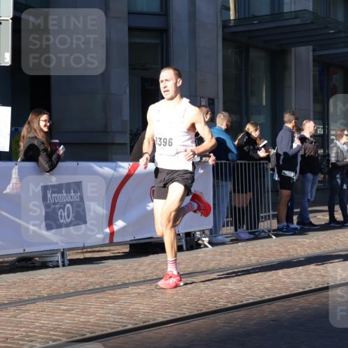 06.10.2024 - 19. swb-Marathon Bremen Strokosch-Dieckow http://msf.ph/oto/7364556 06.10.2024 10:26:35 Laufen 8350, 8395, 8396 meine-sportfotos.de