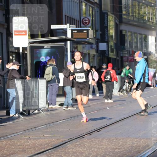 06.10.2024 - 19. swb-Marathon Bremen Strokosch-Dieckow http://msf.ph/oto/7364568 06.10.2024 10:26:38 Laufen 8350, 8395 meine-sportfotos.de