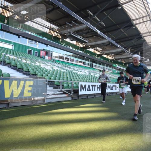 06.10.2024 - 19. swb-Marathon Bremen Yannick Fuchs http://msf.ph/oto/7364582 06.10.2024 10:35:02 Laufen im Stadion 7034, 7035, 7042, 7138, 7155, 7156, 7162, 7204, 7226, 7251, 7258, 7266, 7295, 7307, 7321, 7335, 7413, 7443, 7468, 7478, 7479, 7490, 7502, 7587, 7644, 7679, 7680, 7690, 7699, 7757, 7772, 7773, 7863, 7864, 7899, 7900, 7902, 7926, 7932, 7954, 7955, 7981, 8073, 8074, 8085, 8088, 8118, 8144, 8152, 8166, 8183, 8225, 8246, 8366, 8370, 8378, 8409, 8410, 8429, 8449, 8450, 8472, 8494, 8495, 8496, 8506, 8509, 8539, 8541, 8542, 8588, 8589, 8678, 8698, 8760, 8799, 8839, 8848 meine-sportfotos.de