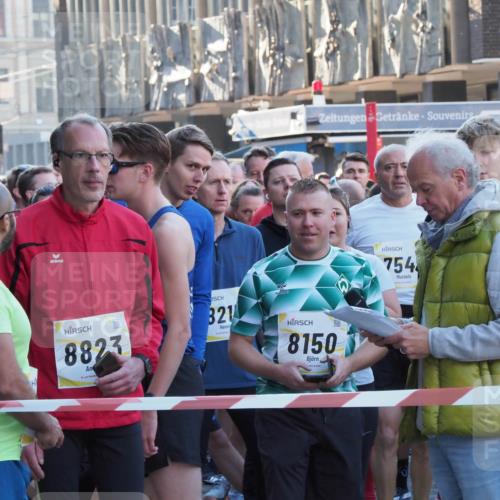 06.10.2024 - 19. swb-Marathon Bremen Luisa Fischer http://msf.ph/oto/7364648 06.10.2024 09:49:03 Allgemein zum Event 8823, 821, 8150, 754, 89 meine-sportfotos.de