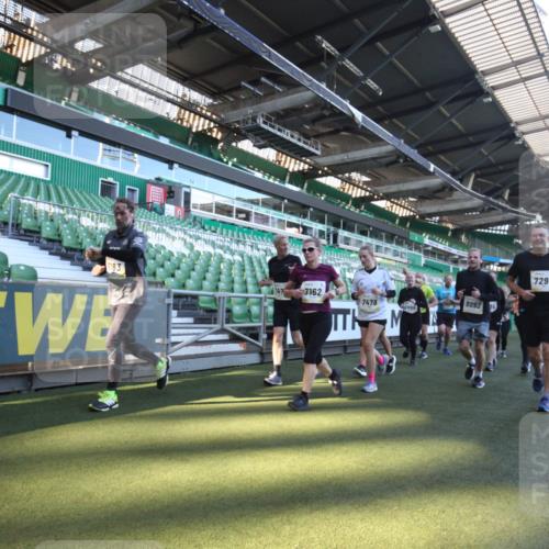06.10.2024 - 19. swb-Marathon Bremen Yannick Fuchs http://msf.ph/oto/7364724 06.10.2024 10:35:14 Laufen im Stadion 7034, 7035, 7042, 7138, 7155, 7162, 7204, 7226, 7251, 7258, 7266, 7295, 7321, 7335, 7341, 7353, 7428, 7443, 7468, 7478, 7479, 7490, 7644, 7690, 7699, 7772, 7773, 7829, 7830, 7863, 7864, 7899, 7900, 7902, 7923, 7932, 7955, 8073, 8074, 8088, 8118, 8121, 8144, 8152, 8183, 8191, 8225, 8366, 8370, 8378, 8409, 8410, 8421, 8429, 8449, 8450, 8506, 8509, 8539, 8588, 8589, 8595, 8698, 8760, 8799, 8848, 8952 meine-sportfotos.de