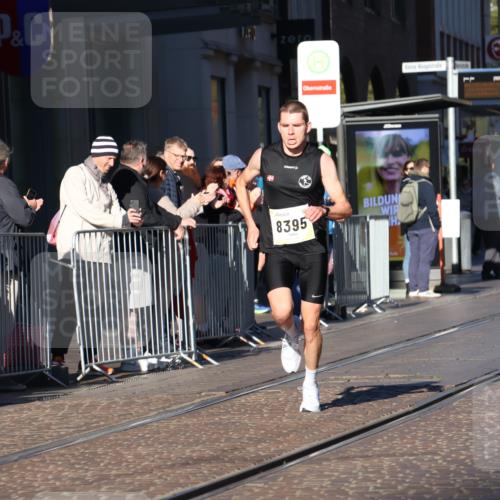 06.10.2024 - 19. swb-Marathon Bremen Strokosch-Dieckow http://msf.ph/oto/7364725 06.10.2024 10:26:55 Laufen 8349, 8395 meine-sportfotos.de