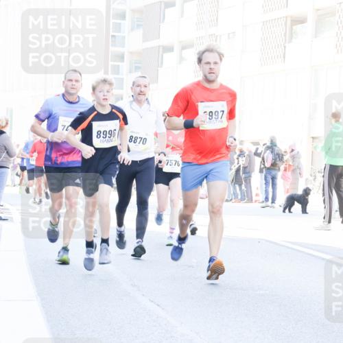 06.10.2024 - 19. swb-Marathon Bremen Matties Gatica Varas http://msf.ph/oto/7364728 06.10.2024 10:41:30 Laufen 86, 8996, 8870, 7576, 997 meine-sportfotos.de