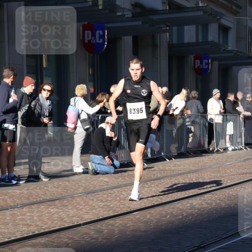 06.10.2024 - 19. swb-Marathon Bremen Strokosch-Dieckow http://msf.ph/oto/7364748 06.10.2024 10:26:57 Laufen 8349, 8395 meine-sportfotos.de