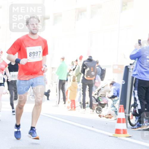 06.10.2024 - 19. swb-Marathon Bremen Matties Gatica Varas http://msf.ph/oto/7364773 06.10.2024 10:41:31 Laufen 76, 8817, 8997 meine-sportfotos.de