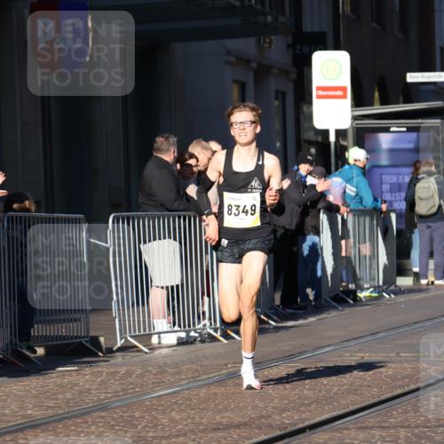 06.10.2024 - 19. swb-Marathon Bremen Strokosch-Dieckow http://msf.ph/oto/7364785 06.10.2024 10:27:18 Laufen 8349 meine-sportfotos.de