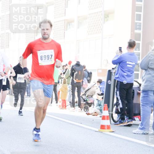 06.10.2024 - 19. swb-Marathon Bremen Matties Gatica Varas http://msf.ph/oto/7364793 06.10.2024 10:41:31 Laufen 9, 0, 8997, 8817 meine-sportfotos.de