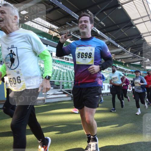 06.10.2024 - 19. swb-Marathon Bremen Yannick Fuchs http://msf.ph/oto/7364829 06.10.2024 10:35:20 Laufen im Stadion 7034, 7035, 7042, 7138, 7155, 7162, 7204, 7226, 7251, 7258, 7266, 7295, 7321, 7335, 7341, 7353, 7428, 7468, 7478, 7479, 7490, 7644, 7690, 7699, 7772, 7773, 7829, 7830, 7863, 7864, 7899, 7900, 7902, 7904, 7923, 7932, 7955, 7967, 8073, 8074, 8088, 8121, 8144, 8183, 8191, 8225, 8366, 8370, 8378, 8409, 8410, 8421, 8429, 8449, 8450, 8506, 8509, 8588, 8589, 8595, 8698, 8760, 8799, 8952, 9029 meine-sportfotos.de