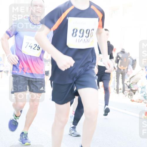 06.10.2024 - 19. swb-Marathon Bremen Matties Gatica Varas http://msf.ph/oto/7364838 06.10.2024 10:41:33 Laufen 7429, 8996 meine-sportfotos.de