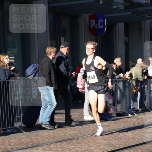 06.10.2024 - 19. swb-Marathon Bremen Strokosch-Dieckow http://msf.ph/oto/7364840 06.10.2024 10:27:20 Laufen 8349 meine-sportfotos.de