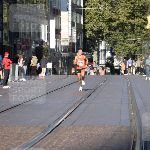 06.10.2024 - 19. swb-Marathon Bremen Strokosch-Dieckow http://msf.ph/oto/7364855 06.10.2024 10:28:16 Laufen 9125 meine-sportfotos.de