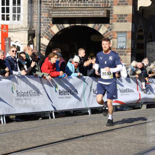 06.10.2024 - 19. swb-Marathon Bremen Strokosch-Dieckow http://msf.ph/oto/7364879 06.10.2024 10:39:28 Ziel 7105, 7157, 8275, 8511, 9033, 9056 meine-sportfotos.de