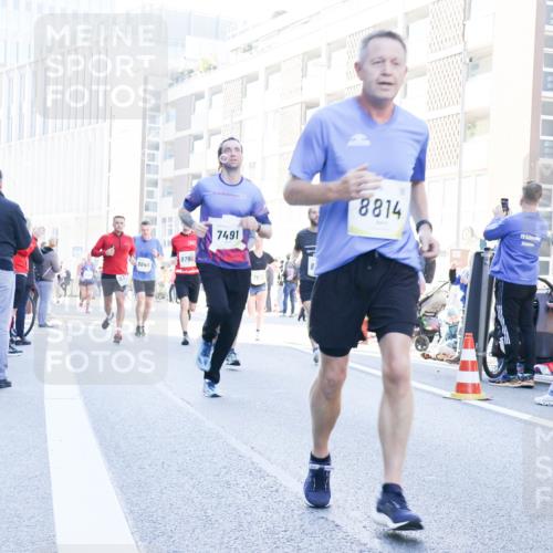 06.10.2024 - 19. swb-Marathon Bremen Matties Gatica Varas http://msf.ph/oto/7364889 06.10.2024 10:41:35 Laufen 8645, 873, 8790, 7491, 7673, 8, 8814 meine-sportfotos.de