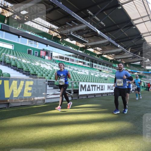 06.10.2024 - 19. swb-Marathon Bremen Yannick Fuchs http://msf.ph/oto/7364968 06.10.2024 10:35:35 Laufen im Stadion 7042, 7155, 7226, 7258, 7266, 7341, 7353, 7391, 7393, 7428, 7460, 7462, 7468, 7490, 7514, 7515, 7686, 7694, 7829, 7830, 7863, 7878, 7899, 7902, 7904, 7923, 7932, 7937, 7967, 7977, 8073, 8074, 8121, 8131, 8191, 8225, 8265, 8273, 8370, 8378, 8409, 8410, 8421, 8425, 8449, 8506, 8562, 8582, 8595, 8638, 8698, 8787, 8799, 8818, 8837, 8940, 8952, 8957, 9029, 9128, 9666 meine-sportfotos.de