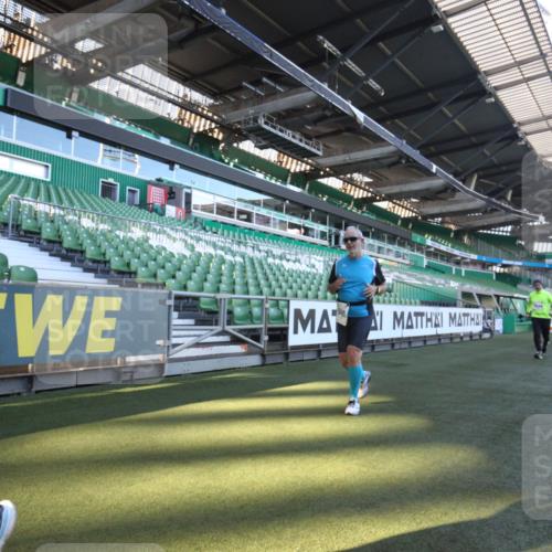 06.10.2024 - 19. swb-Marathon Bremen Yannick Fuchs http://msf.ph/oto/7364990 06.10.2024 10:35:38 Laufen im Stadion 7018, 7020, 7042, 7155, 7182, 7226, 7258, 7266, 7341, 7353, 7391, 7393, 7428, 7460, 7462, 7468, 7490, 7514, 7515, 7686, 7694, 7829, 7830, 7863, 7878, 7902, 7904, 7923, 7932, 7937, 7967, 7977, 8073, 8121, 8131, 8191, 8225, 8265, 8273, 8370, 8409, 8410, 8421, 8425, 8449, 8562, 8582, 8595, 8638, 8668, 8675, 8787, 8799, 8818, 8837, 8940, 8952, 8957, 9017, 9029, 9128, 9666 meine-sportfotos.de