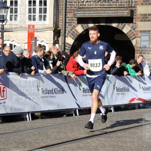06.10.2024 - 19. swb-Marathon Bremen Strokosch-Dieckow http://msf.ph/oto/7364999 06.10.2024 10:39:29 Ziel 7105, 7157, 8511, 9033, 9056 meine-sportfotos.de
