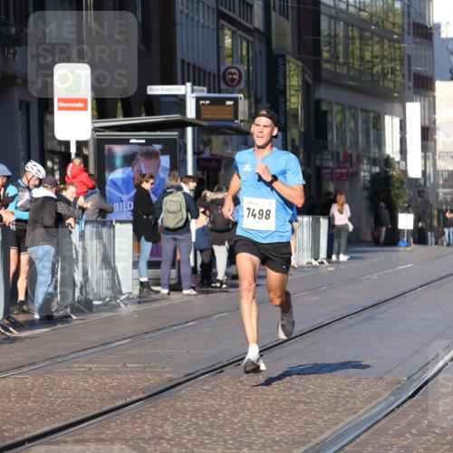 06.10.2024 - 19. swb-Marathon Bremen Strokosch-Dieckow http://msf.ph/oto/7365075 06.10.2024 10:29:03 Laufen 44, 51, 7498, 8559 meine-sportfotos.de