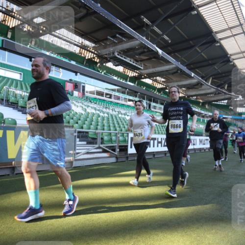 06.10.2024 - 19. swb-Marathon Bremen Yannick Fuchs http://msf.ph/oto/7365090 06.10.2024 10:35:54 Laufen im Stadion 7018, 7020, 7101, 7102, 7167, 7182, 7341, 7353, 7391, 7393, 7428, 7460, 7462, 7514, 7515, 7522, 7573, 7609, 7610, 7639, 7667, 7686, 7694, 7724, 7878, 7904, 7907, 7937, 7945, 7967, 7969, 7977, 8096, 8121, 8131, 8191, 8212, 8265, 8273, 8367, 8401, 8421, 8425, 8462, 8483, 8486, 8530, 8562, 8582, 8595, 8638, 8668, 8675, 8685, 8704, 8787, 8818, 8837, 8914, 8920, 8940, 8941, 8952, 8957, 9017, 9029, 9128, 9666 meine-sportfotos.de