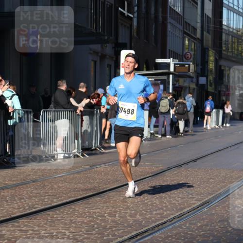 06.10.2024 - 19. swb-Marathon Bremen Strokosch-Dieckow http://msf.ph/oto/7365119 06.10.2024 10:29:04 Laufen 44, 51, 7498, 8559 meine-sportfotos.de