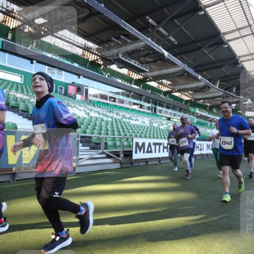 06.10.2024 - 19. swb-Marathon Bremen Yannick Fuchs http://msf.ph/oto/7365126 06.10.2024 10:35:59 Laufen im Stadion 7018, 7020, 7051, 7101, 7102, 7167, 7182, 7391, 7393, 7434, 7460, 7462, 7514, 7515, 7522, 7573, 7609, 7610, 7639, 7667, 7686, 7694, 7724, 7878, 7904, 7907, 7937, 7945, 7951, 7967, 7969, 7977, 8096, 8102, 8131, 8212, 8253, 8254, 8265, 8273, 8367, 8379, 8401, 8425, 8462, 8483, 8486, 8530, 8562, 8582, 8638, 8668, 8675, 8685, 8704, 8787, 8818, 8837, 8914, 8920, 8940, 8941, 8957, 9017, 9029, 9042, 9043, 9128, 9666 meine-sportfotos.de