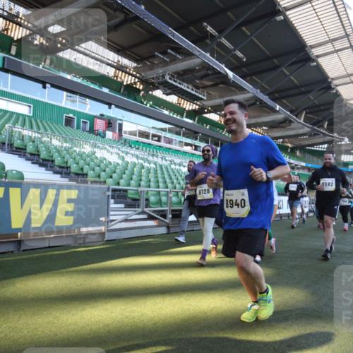 06.10.2024 - 19. swb-Marathon Bremen Yannick Fuchs http://msf.ph/oto/7365133 06.10.2024 10:35:59 Laufen im Stadion 7018, 7020, 7051, 7101, 7102, 7167, 7182, 7391, 7393, 7434, 7460, 7462, 7514, 7515, 7522, 7573, 7609, 7610, 7639, 7667, 7686, 7694, 7724, 7878, 7904, 7907, 7937, 7945, 7951, 7967, 7969, 7977, 8096, 8102, 8131, 8212, 8253, 8254, 8265, 8273, 8367, 8379, 8401, 8425, 8462, 8483, 8486, 8530, 8562, 8582, 8638, 8668, 8675, 8685, 8704, 8787, 8818, 8837, 8914, 8920, 8940, 8941, 8957, 9017, 9029, 9042, 9043, 9128, 9666 meine-sportfotos.de