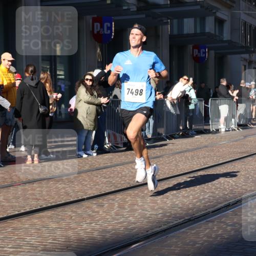 06.10.2024 - 19. swb-Marathon Bremen Strokosch-Dieckow http://msf.ph/oto/7365157 06.10.2024 10:29:06 Laufen 44, 51, 7498, 8559 meine-sportfotos.de