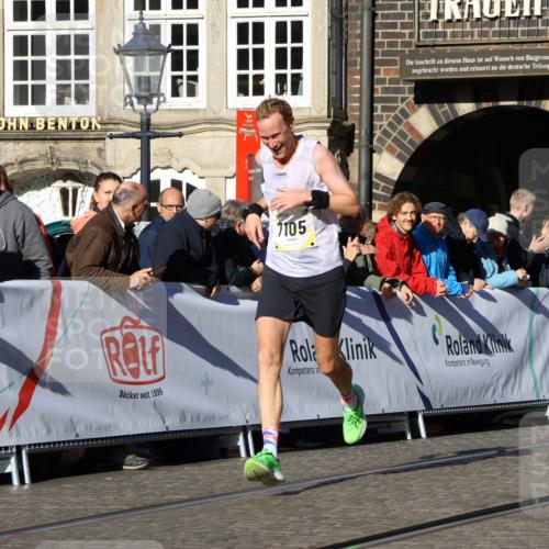 06.10.2024 - 19. swb-Marathon Bremen Strokosch-Dieckow http://msf.ph/oto/7365160 06.10.2024 10:39:35 Ziel 7105, 8511, 9056 meine-sportfotos.de