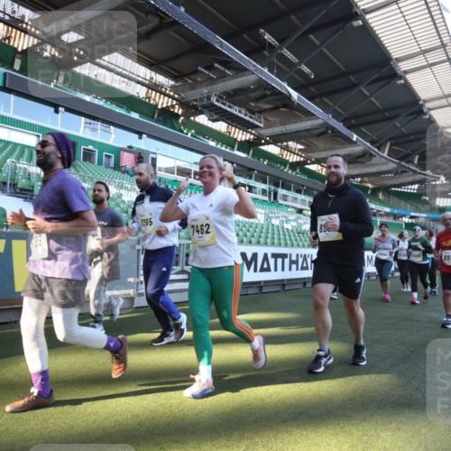 06.10.2024 - 19. swb-Marathon Bremen Yannick Fuchs http://msf.ph/oto/7365162 06.10.2024 10:36:01 Laufen im Stadion 7018, 7020, 7051, 7101, 7102, 7167, 7182, 7391, 7393, 7434, 7460, 7462, 7514, 7515, 7522, 7573, 7609, 7610, 7639, 7667, 7686, 7694, 7724, 7878, 7907, 7937, 7939, 7945, 7951, 7969, 7977, 8096, 8102, 8131, 8212, 8253, 8254, 8265, 8273, 8367, 8379, 8401, 8425, 8462, 8483, 8486, 8530, 8545, 8562, 8582, 8638, 8668, 8675, 8685, 8704, 8787, 8818, 8837, 8914, 8920, 8940, 8941, 8957, 9017, 9020, 9042, 9043, 9128, 9666 meine-sportfotos.de