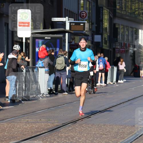 06.10.2024 - 19. swb-Marathon Bremen Strokosch-Dieckow http://msf.ph/oto/7365173 06.10.2024 10:29:17 Laufen 44, 51, 8559 meine-sportfotos.de