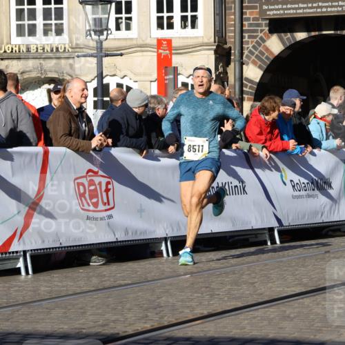 06.10.2024 - 19. swb-Marathon Bremen Strokosch-Dieckow http://msf.ph/oto/7365211 06.10.2024 10:39:39 Ziel 7105, 8511, 9056 meine-sportfotos.de