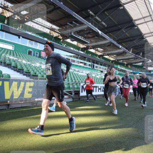 06.10.2024 - 19. swb-Marathon Bremen Yannick Fuchs http://msf.ph/oto/7365268 06.10.2024 10:36:09 Laufen im Stadion 7018, 7020, 7051, 7101, 7102, 7167, 7182, 7434, 7460, 7462, 7514, 7515, 7522, 7529, 7573, 7609, 7610, 7639, 7667, 7686, 7694, 7724, 7769, 7878, 7907, 7937, 7939, 7944, 7945, 7951, 7969, 7977, 8096, 8102, 8116, 8125, 8131, 8212, 8253, 8254, 8265, 8273, 8367, 8379, 8401, 8425, 8462, 8483, 8486, 8530, 8545, 8562, 8582, 8638, 8668, 8675, 8685, 8704, 8737, 8787, 8818, 8914, 8920, 8940, 8941, 9017, 9020, 9042, 9043, 9083, 9128, 9666 meine-sportfotos.de