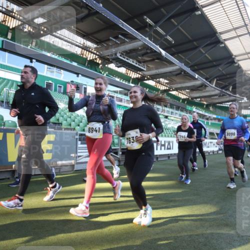 06.10.2024 - 19. swb-Marathon Bremen Yannick Fuchs http://msf.ph/oto/7365312 06.10.2024 10:36:11 Laufen im Stadion 7018, 7020, 7051, 7101, 7102, 7167, 7182, 7434, 7460, 7462, 7514, 7515, 7522, 7529, 7547, 7573, 7609, 7610, 7639, 7667, 7686, 7694, 7724, 7769, 7878, 7907, 7937, 7939, 7944, 7945, 7951, 7969, 7977, 8081, 8084, 8096, 8102, 8116, 8125, 8131, 8212, 8253, 8254, 8265, 8367, 8379, 8401, 8462, 8483, 8486, 8530, 8545, 8562, 8582, 8638, 8668, 8675, 8685, 8704, 8737, 8787, 8914, 8920, 8940, 8941, 9017, 9020, 9042, 9043, 9083, 9128 meine-sportfotos.de