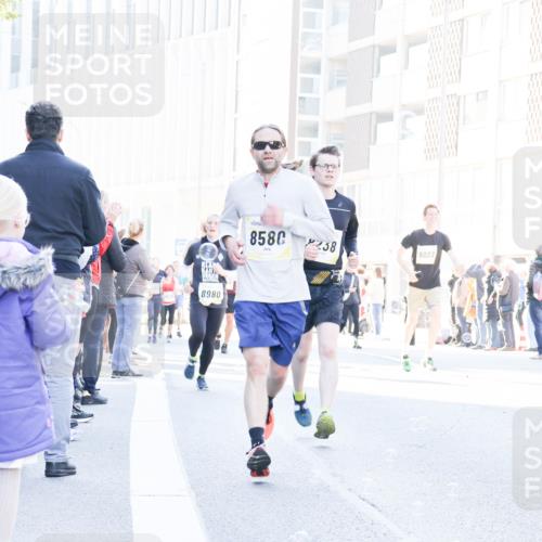 06.10.2024 - 19. swb-Marathon Bremen Matties Gatica Varas http://msf.ph/oto/7365325 06.10.2024 10:41:51 Laufen 437, 8980, 8580, 238, 9027 meine-sportfotos.de