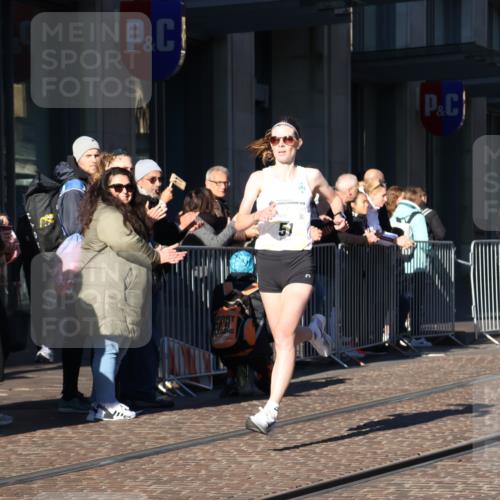 06.10.2024 - 19. swb-Marathon Bremen Strokosch-Dieckow http://msf.ph/oto/7365340 06.10.2024 10:29:32 Laufen 44, 51 meine-sportfotos.de